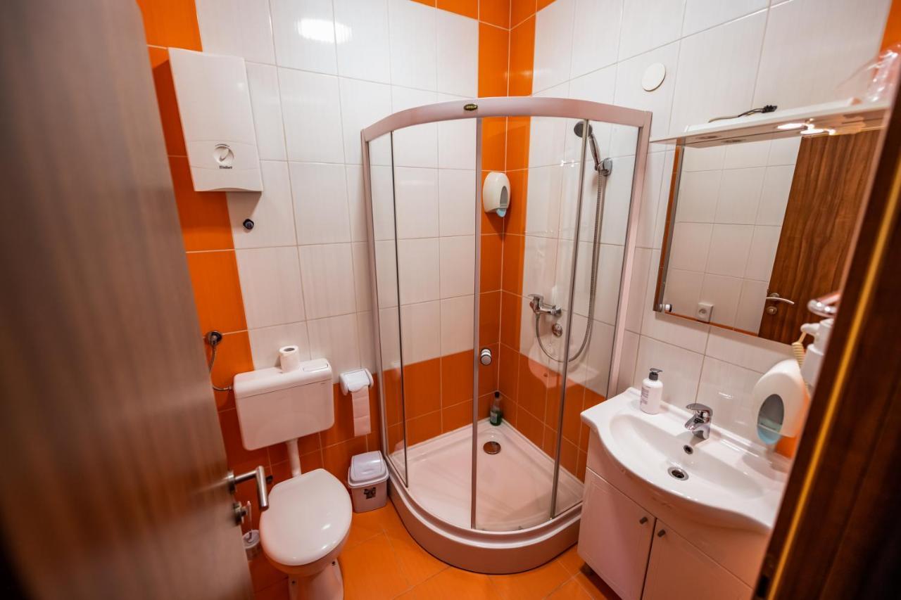 Motel Oasis Gnojnice Esterno foto